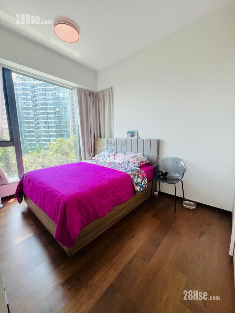 Le Pont Sell 4 Bedrooms , 2 Bathrooms 788 ft²