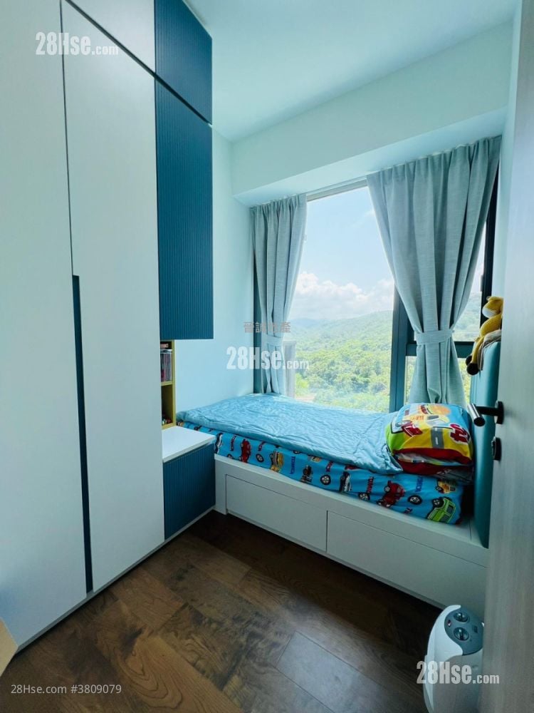 Le Pont Sell 4 Bedrooms , 2 Bathrooms 788 ft²