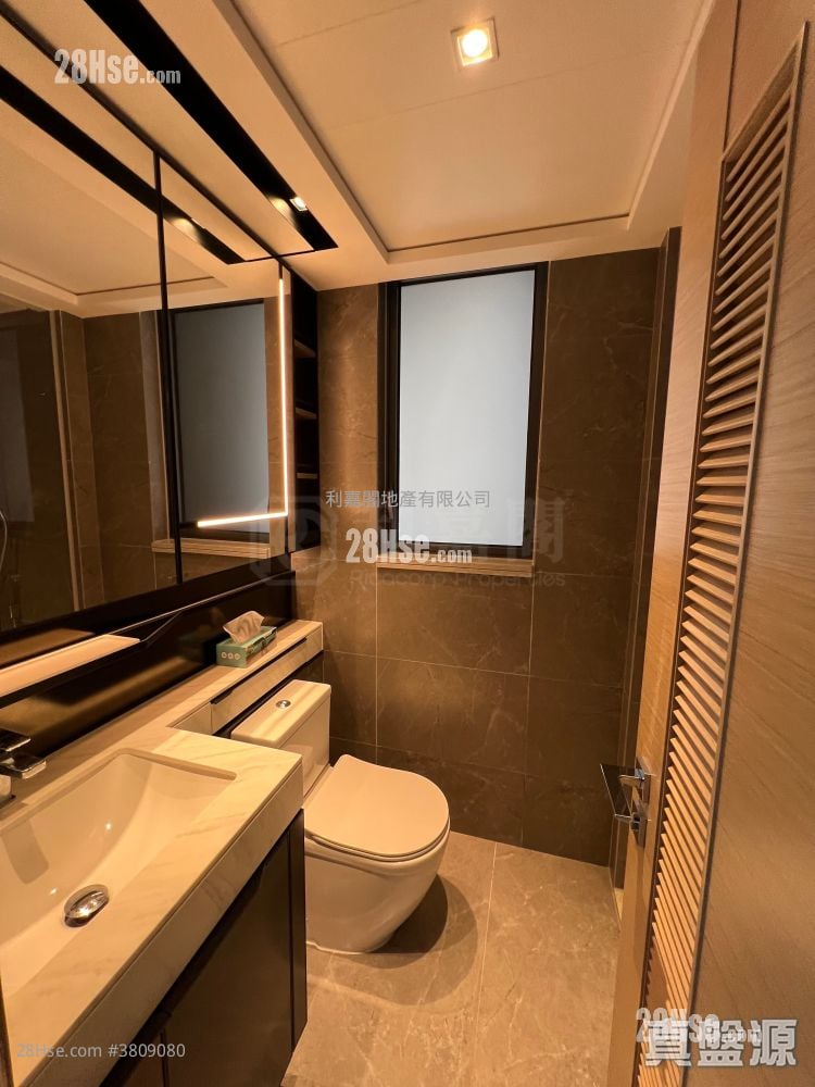 The Yoho Hub Sell 2 Bedrooms , 1 Bathroom 467 ft²