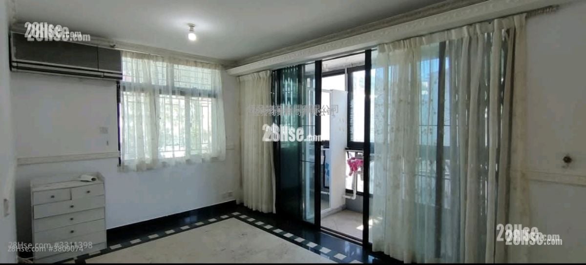 Tseung Kwan O Village Sell 2 Bedrooms , 1 Bathroom 700 ft²