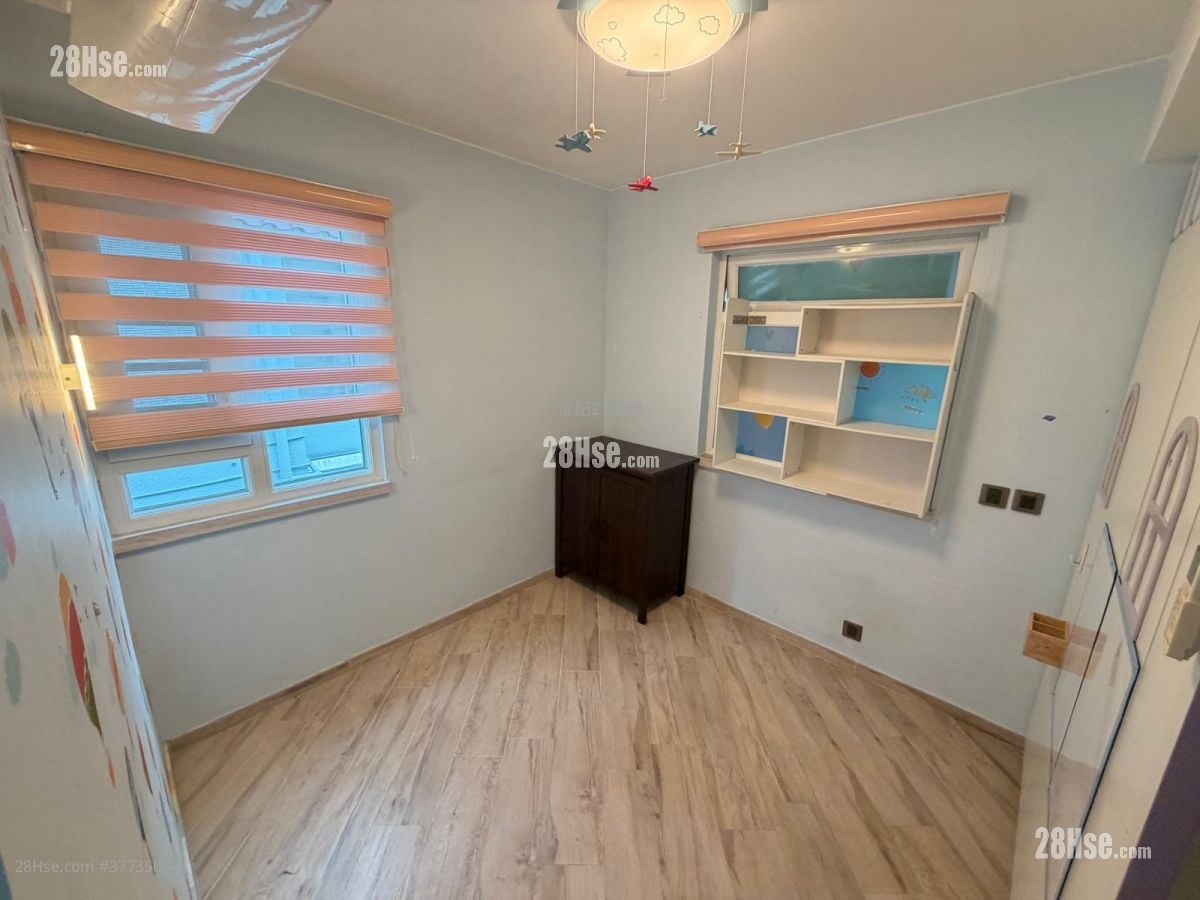 村屋 售盘 3 房 , 2 浴室