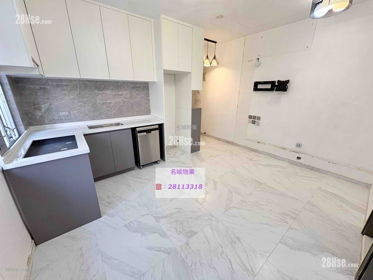 Jade Court Sell 1 Bedroom , 1 Bathroom 313 ft²