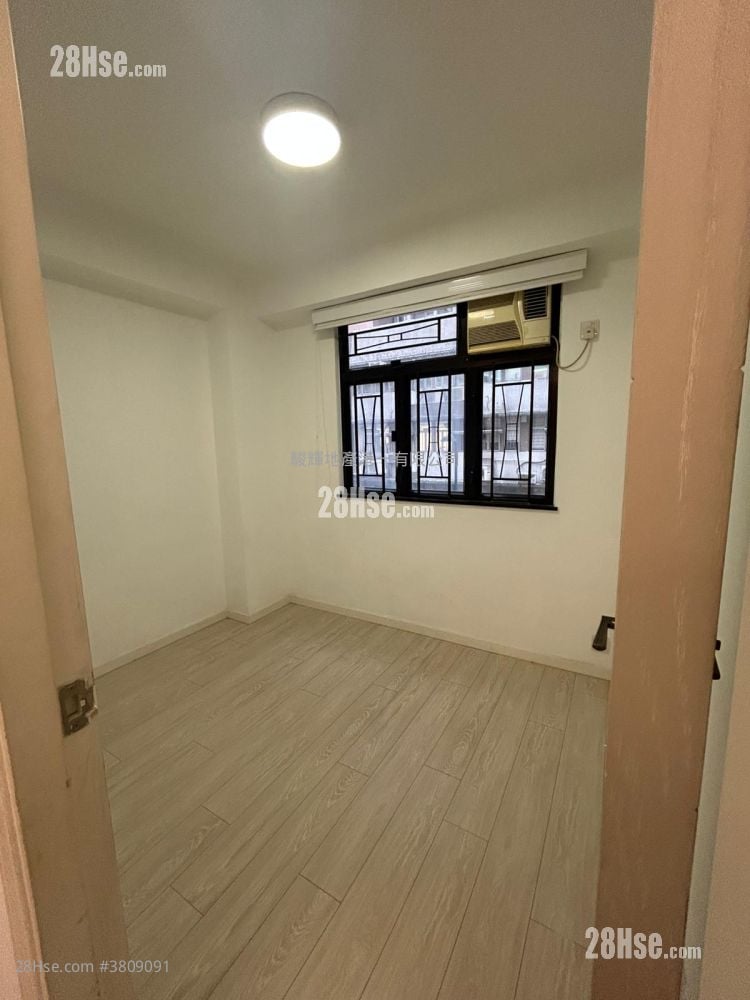 Hillwood Mansion Rental 2 Bedrooms , 1 Bathroom 450 ft²