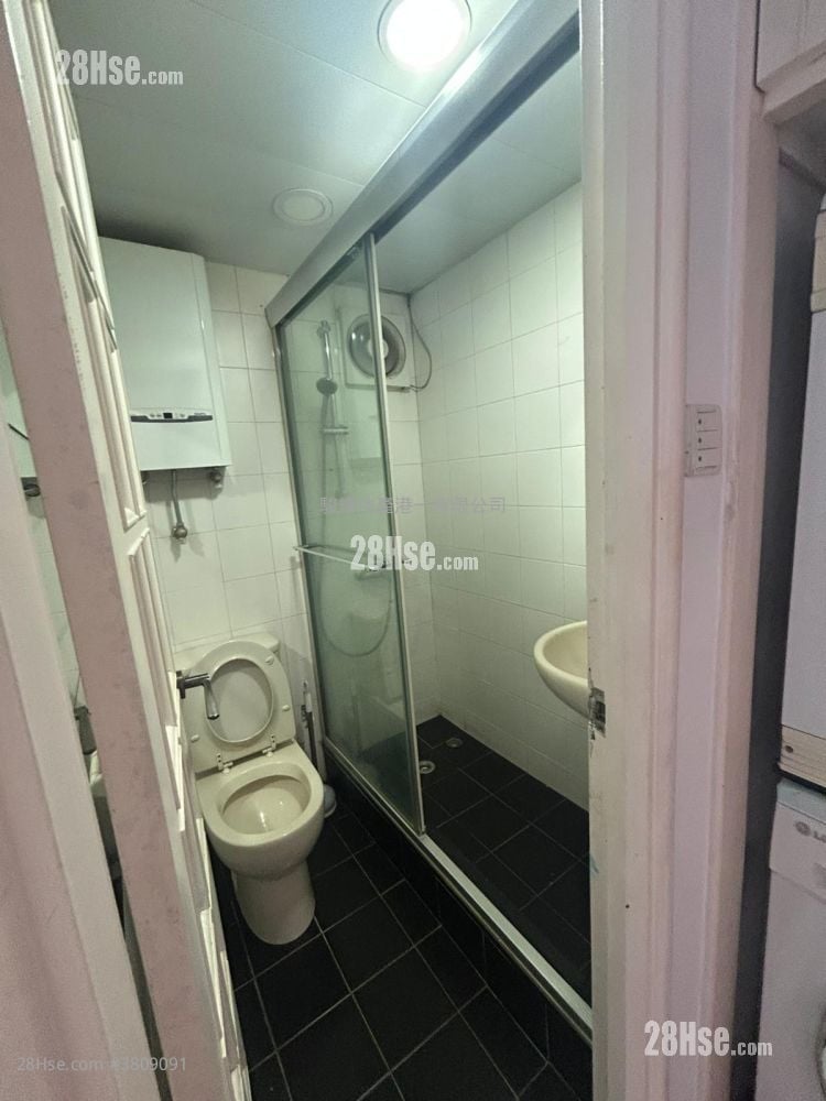 Hillwood Mansion Rental 2 Bedrooms , 1 Bathroom 450 ft²