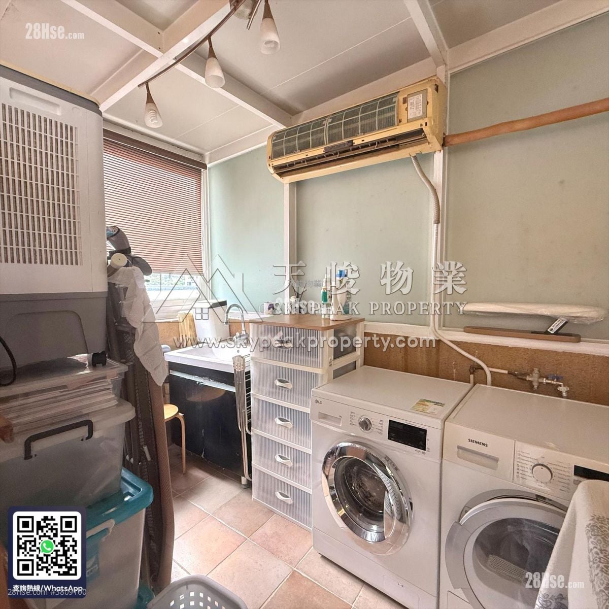 Sai Sha Road Village Sell 5+ Bedrooms , 3 Bathrooms 2,100 ft²