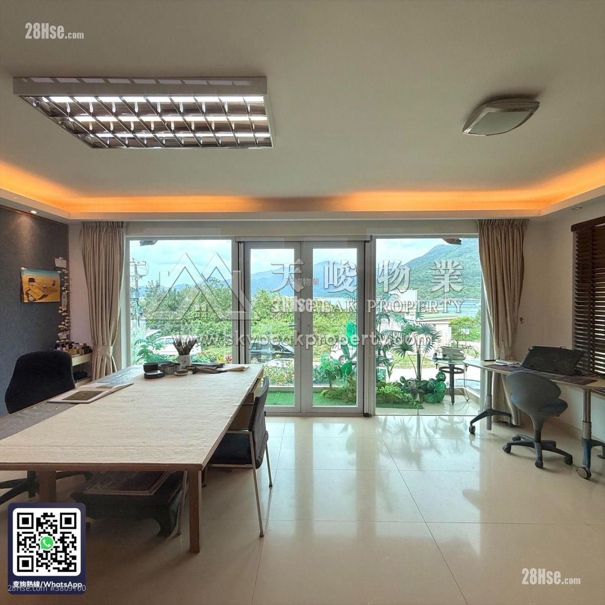 Sai Sha Road Village Sell 5+ Bedrooms , 3 Bathrooms 2,100 ft²