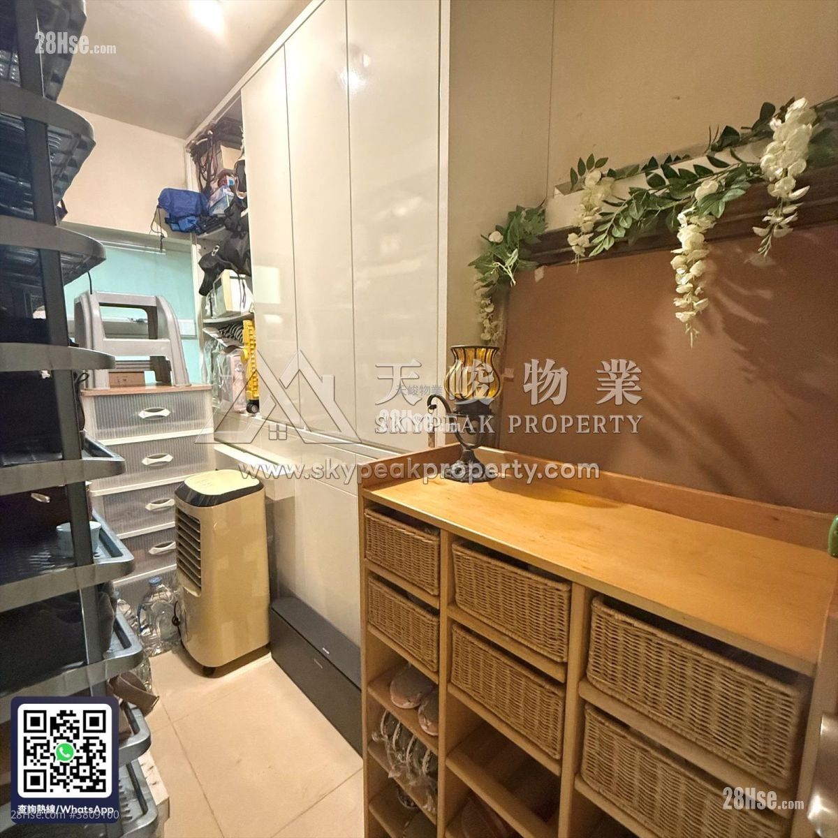 Sai Sha Road Village Sell 5+ Bedrooms , 3 Bathrooms 2,100 ft²