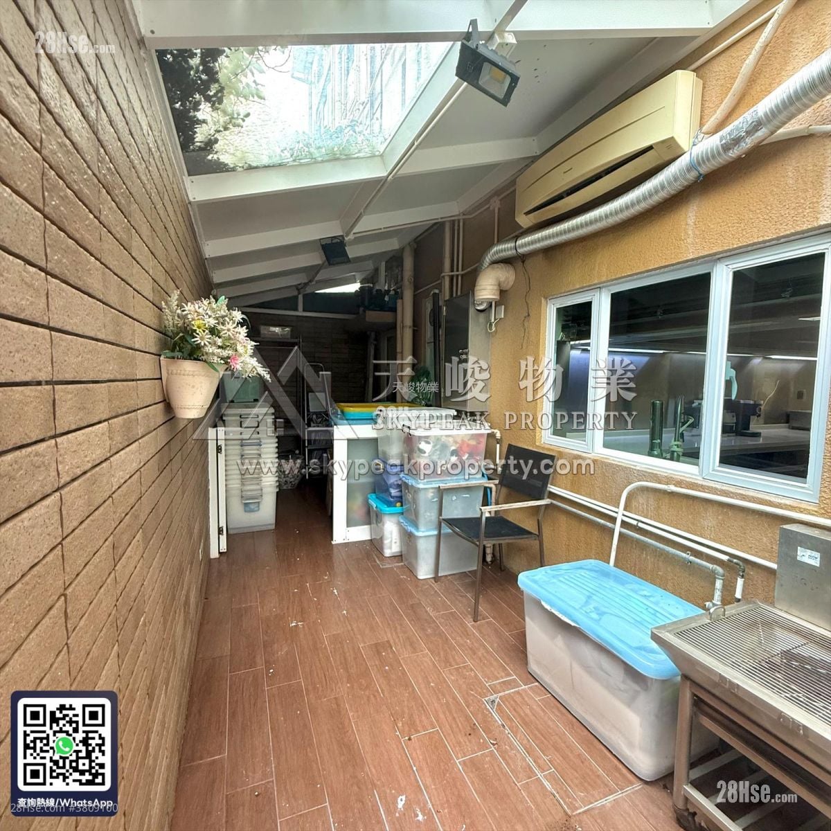 Sai Sha Road Village Sell 5+ Bedrooms , 3 Bathrooms 2,100 ft²