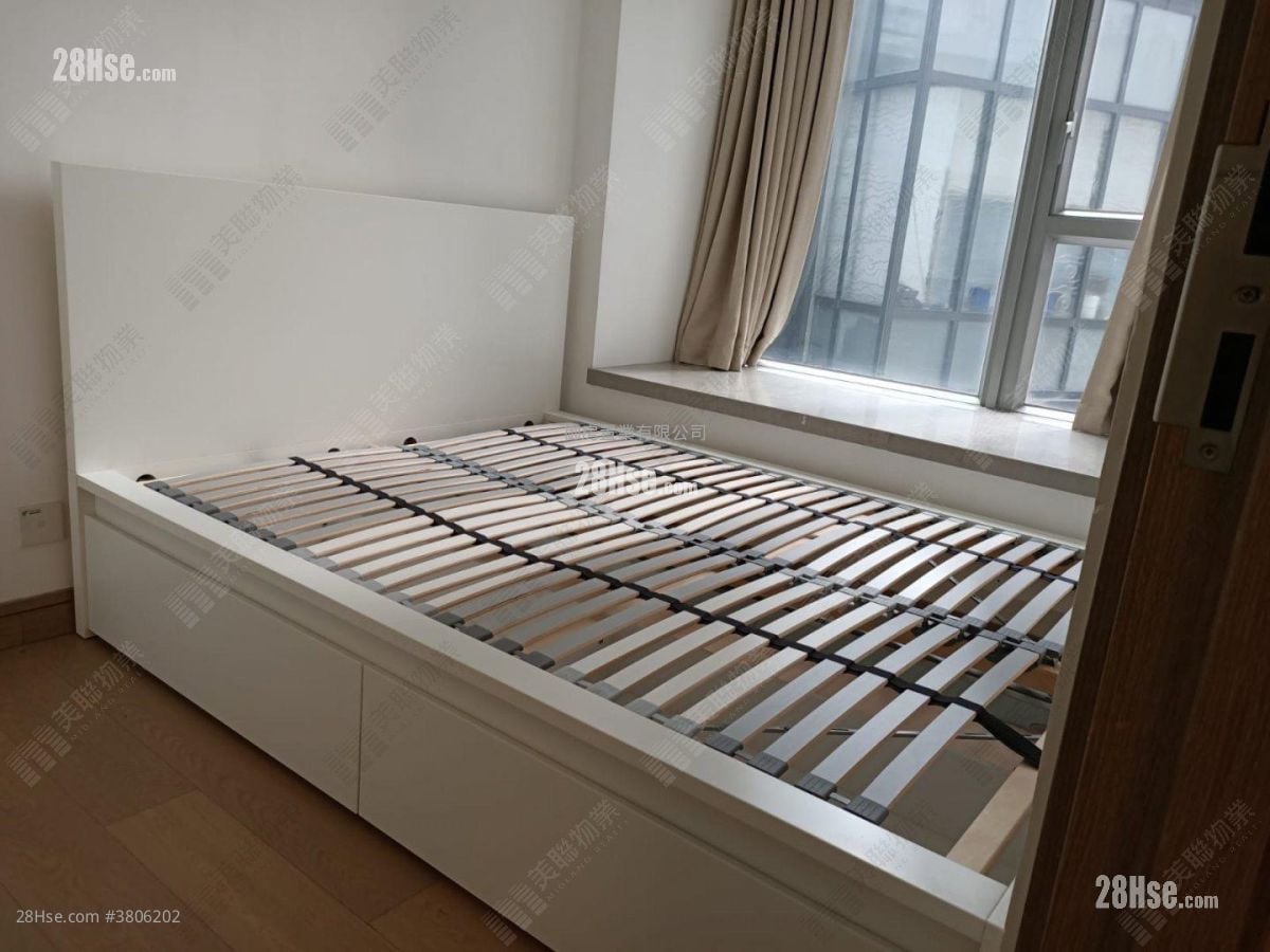 The Reach Rental 2 Bedrooms , 1 Bathroom 355 ft²