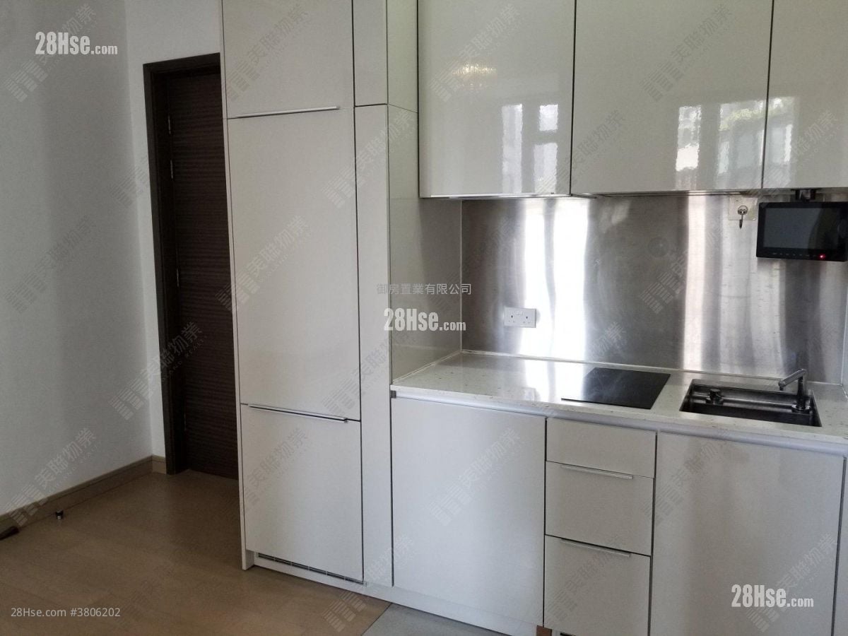 The Reach Rental 2 Bedrooms , 1 Bathroom 355 ft²