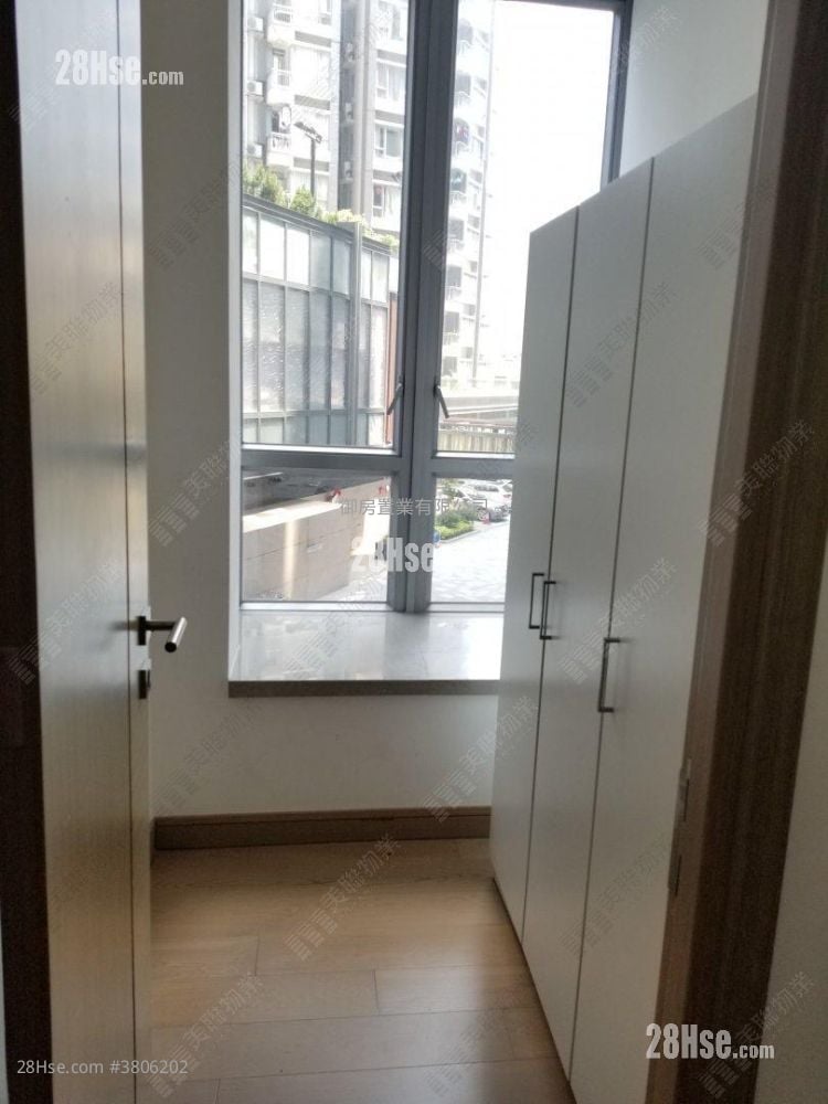 The Reach Rental 2 Bedrooms , 1 Bathroom 355 ft²