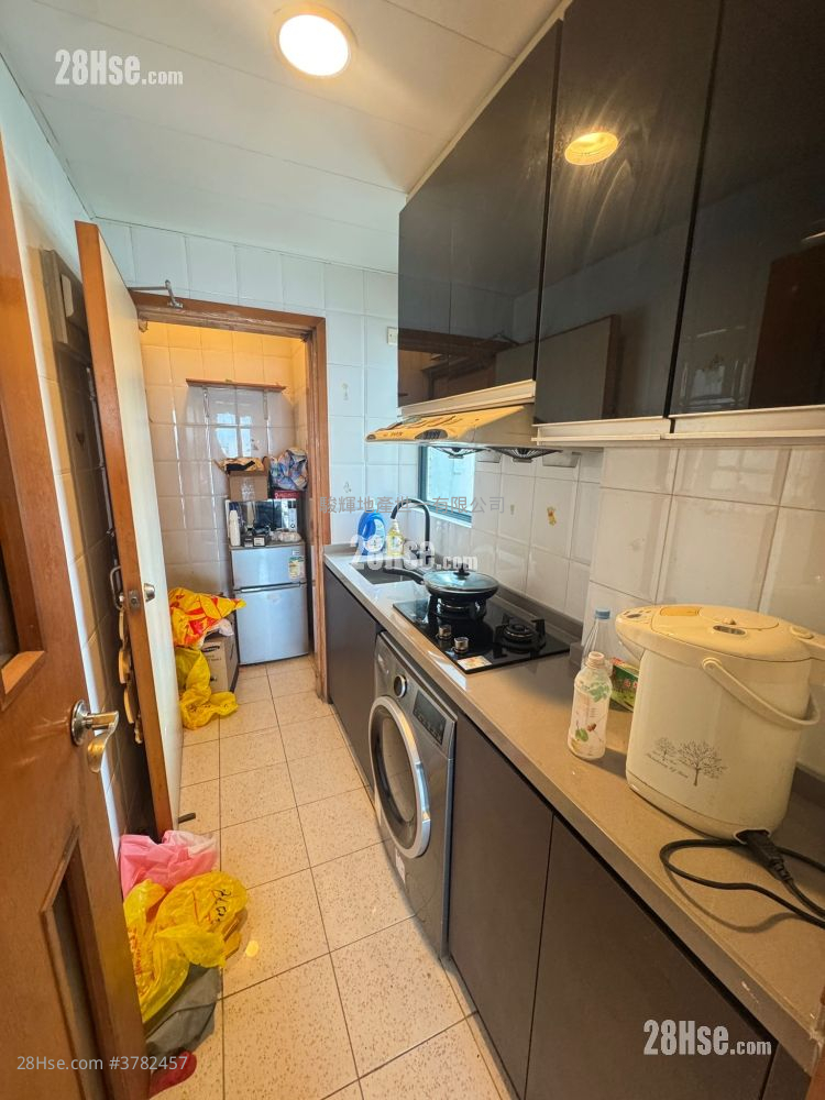 Yau On Court Sell 2 Bedrooms , 1 Bathroom 318 ft²