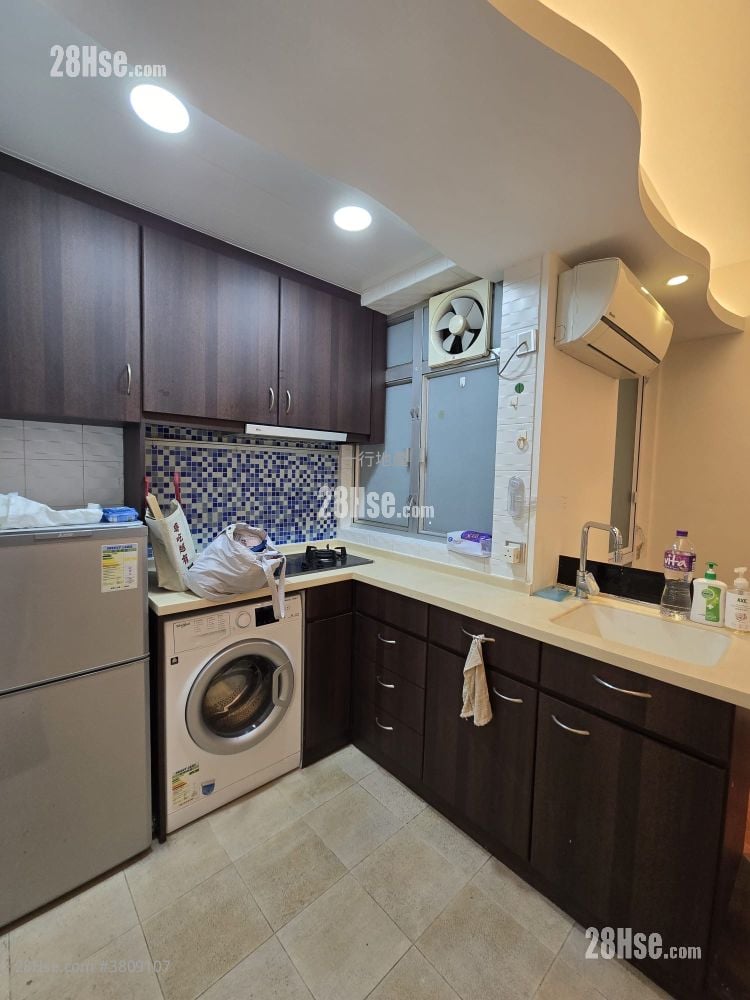 Lok Sing Centre Rental 2 Bedrooms , 1 Bathroom 390 ft²