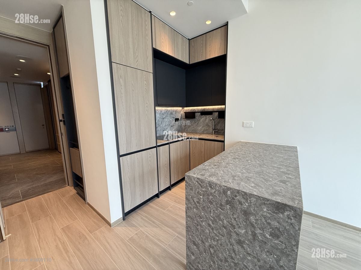 The Hilltop Rental 2 Bedrooms , 1 Bathroom 475 ft²