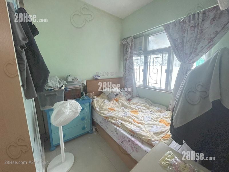 宝峰园 售盘 4 房 , 2 浴室 822 平方尺