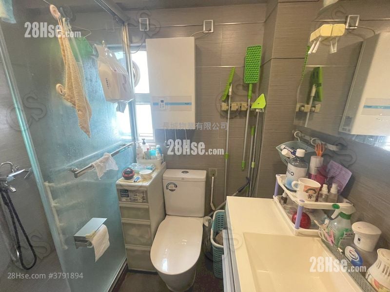 宝峰园 售盘 4 房 , 2 浴室 822 平方尺