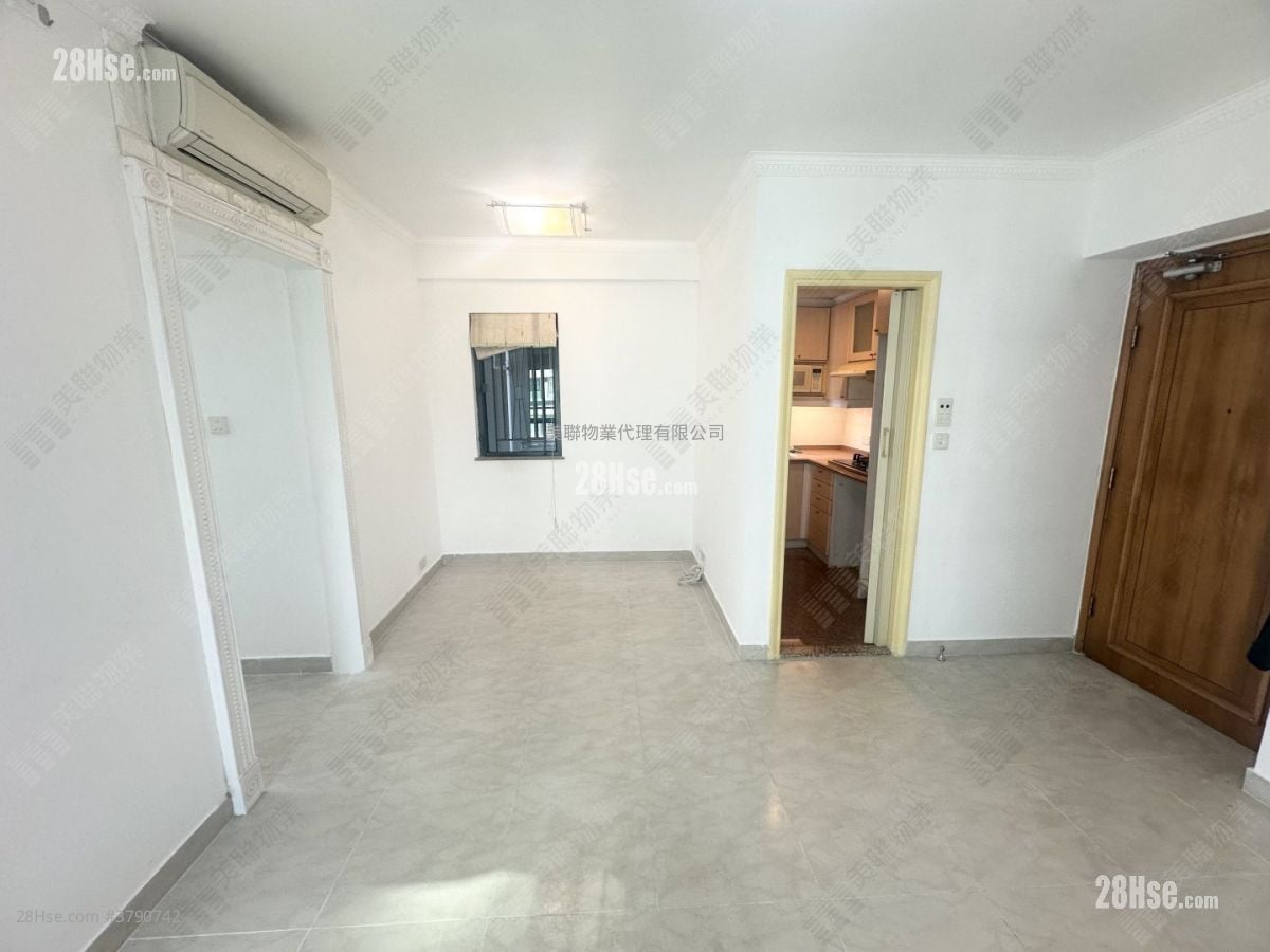 The Metro City Rental 3 Bedrooms , 2 Bathrooms 545 ft²