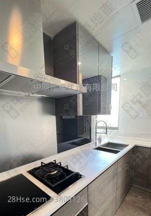 Sea To Sky 租盘 735 平方尺