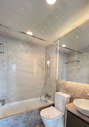 Sea To Sky 租盘 735 平方尺