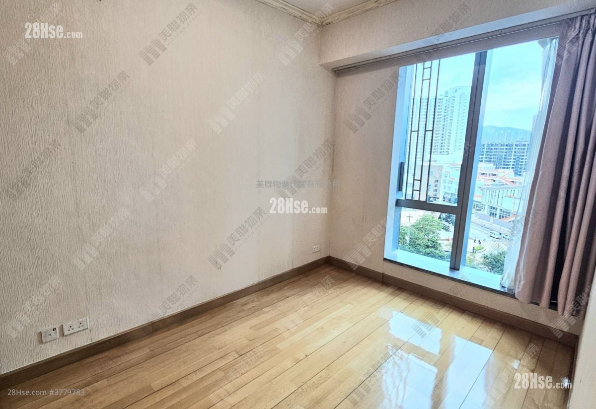 The Parkside Rental 3 Bedrooms , 2 Bathrooms 726 ft²