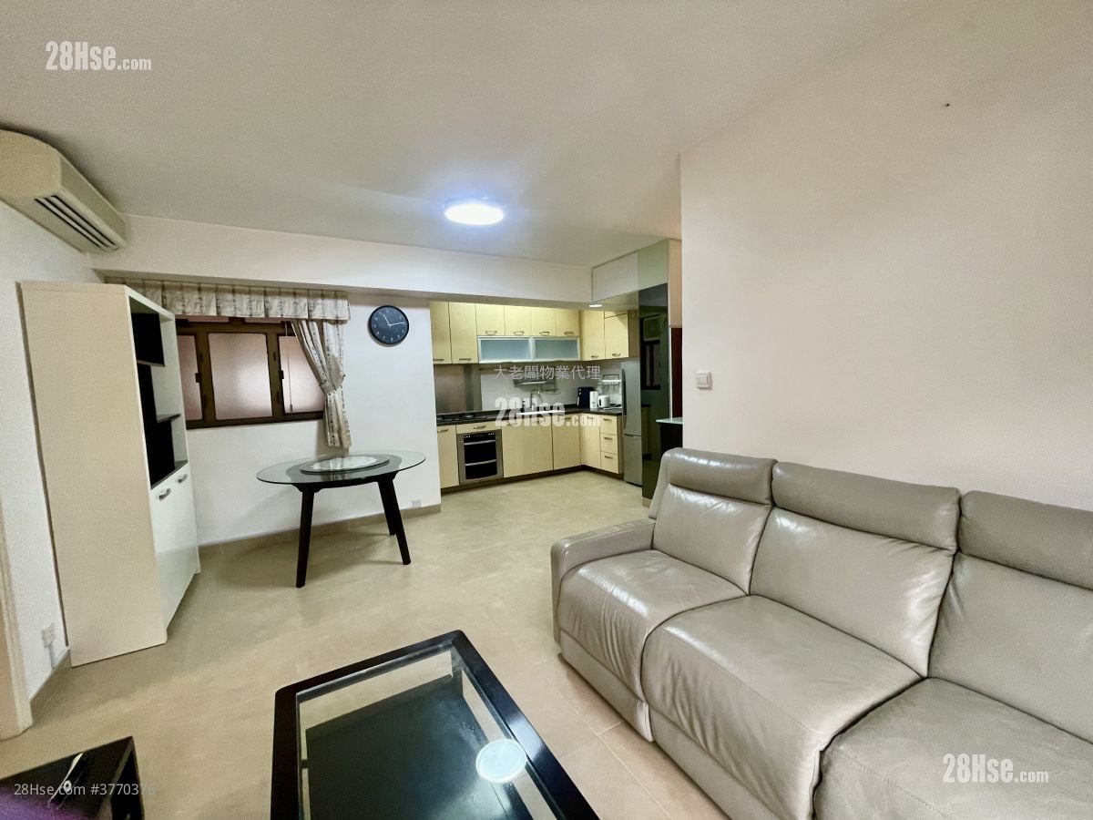 Serene Court Sell 3 Bedrooms , 2 Bathrooms 691 ft²