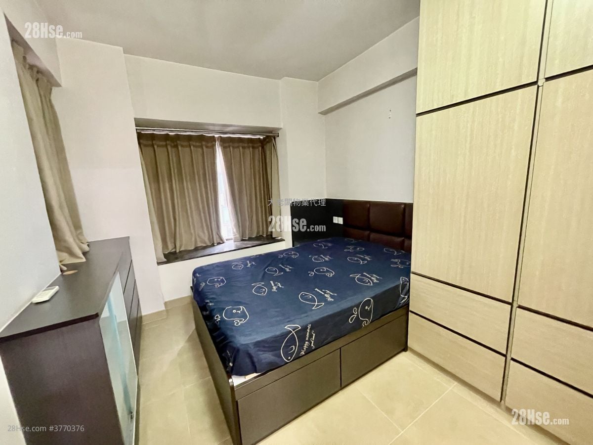 Serene Court Sell 3 Bedrooms , 2 Bathrooms 691 ft²