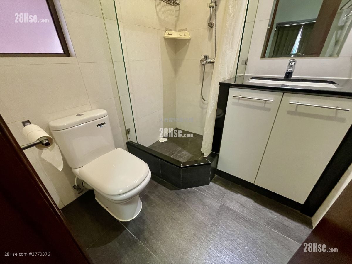 Serene Court Sell 3 Bedrooms , 2 Bathrooms 691 ft²