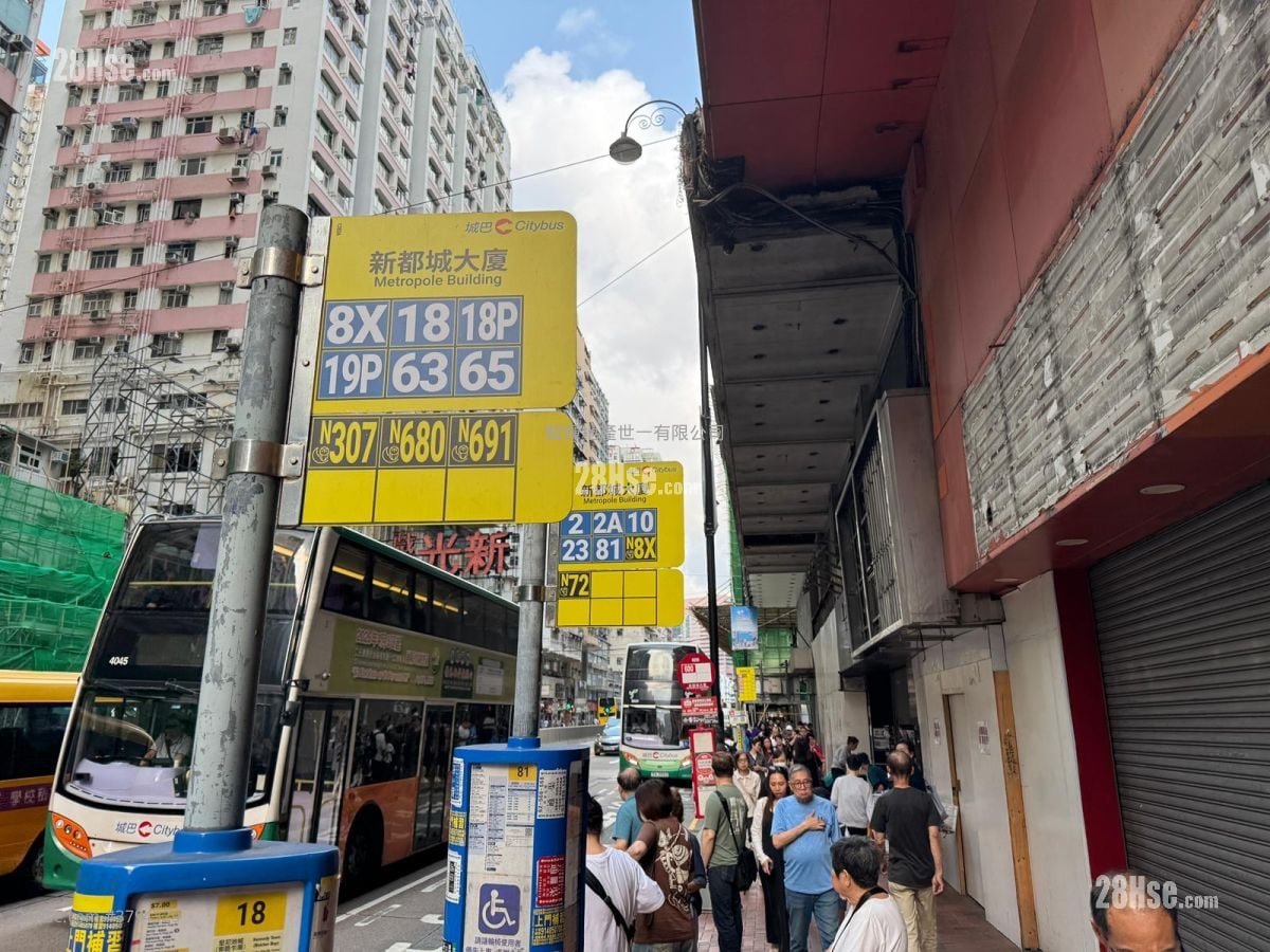 Metropole Building Rental Studio , 1 Bathroom 150 ft²