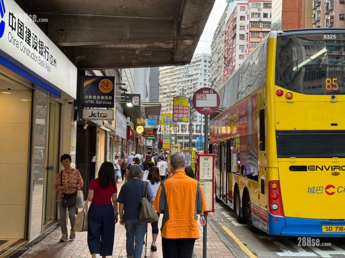 Metropole Building Rental Studio , 1 Bathroom 150 ft²