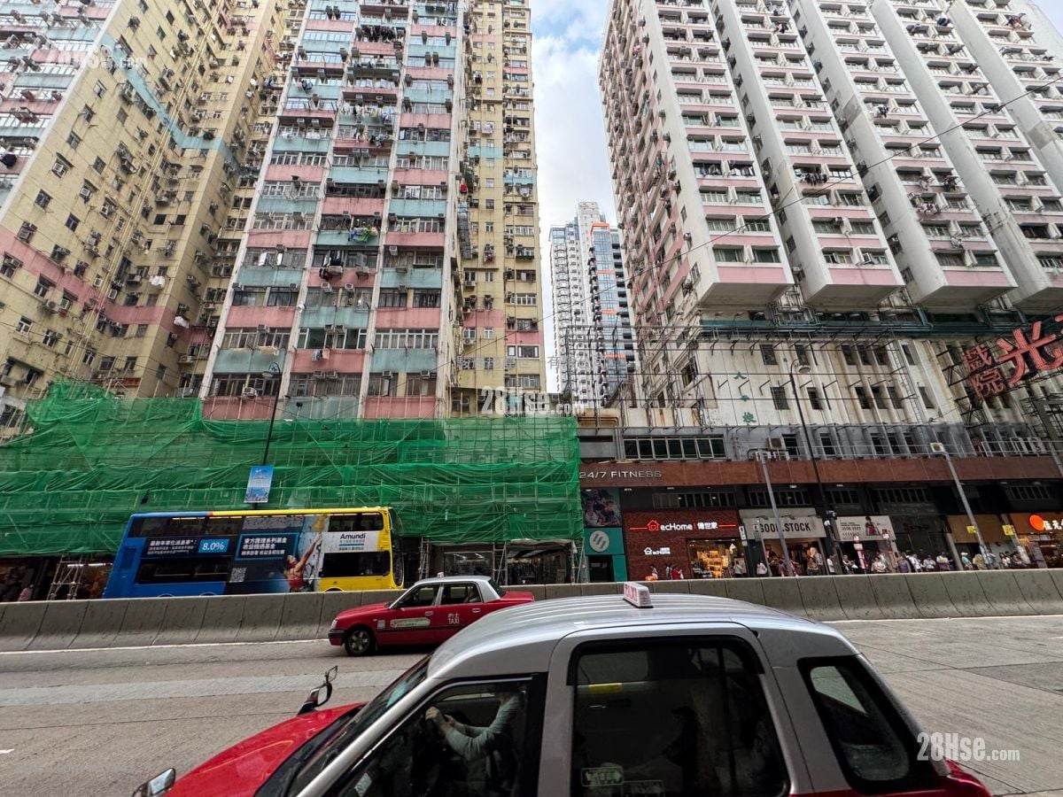 Metropole Building Rental Studio , 1 Bathroom 150 ft²