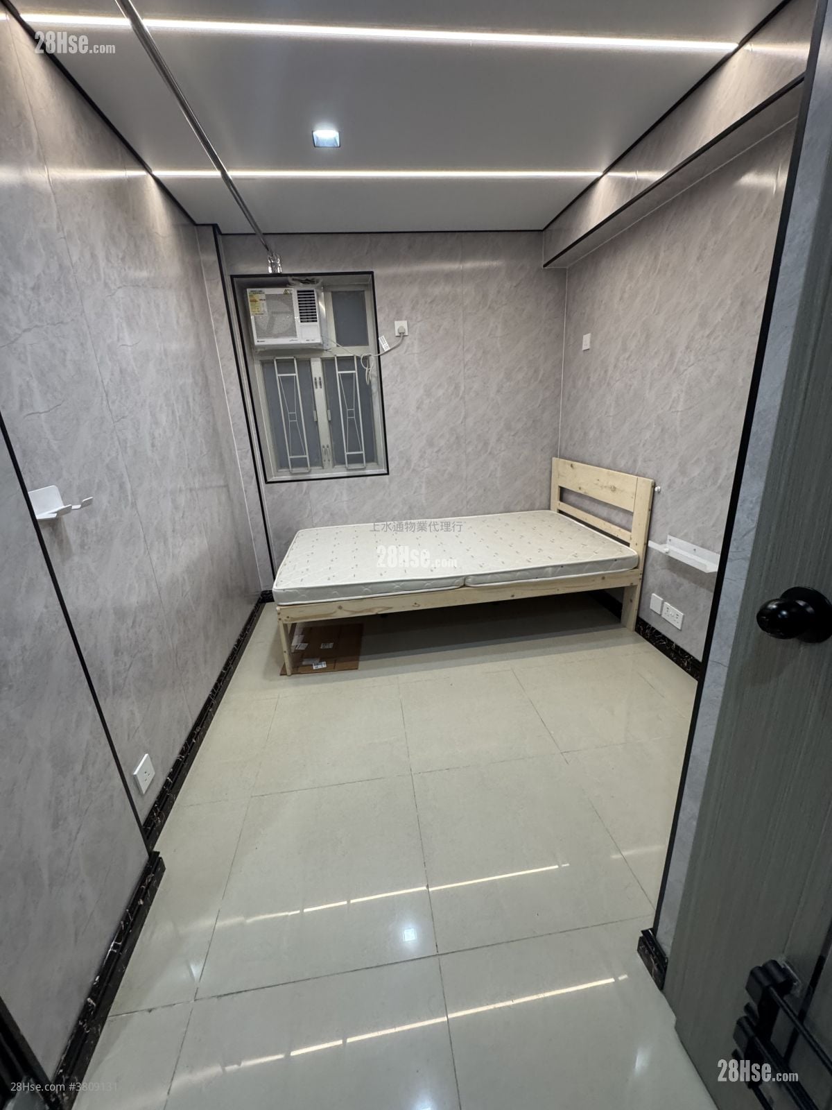 唐楼 租盘 200 平方尺