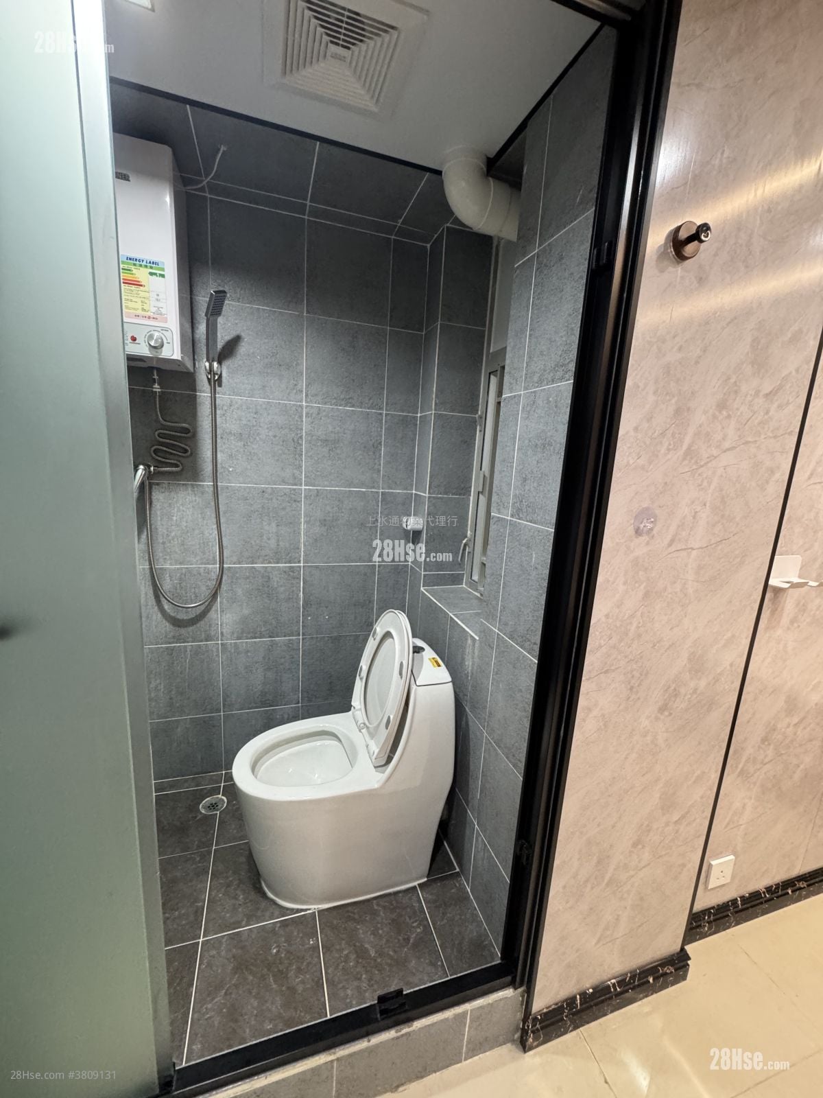 唐楼 租盘 200 平方尺