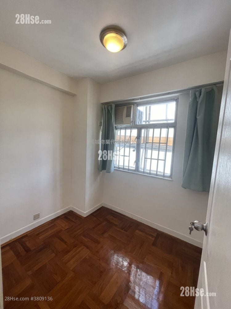 Ching Lai Court Sell 2 Bedrooms , 1 Bathroom 403 ft²