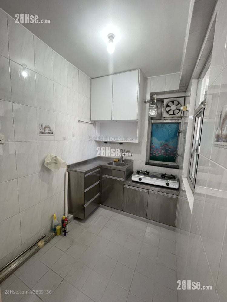 Ching Lai Court Sell 2 Bedrooms , 1 Bathroom 403 ft²