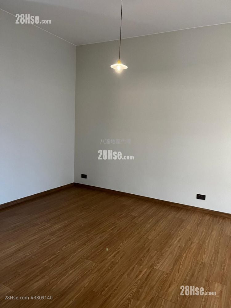 Avignon Sell 3 Bedrooms , 2 Bathrooms 922 ft²