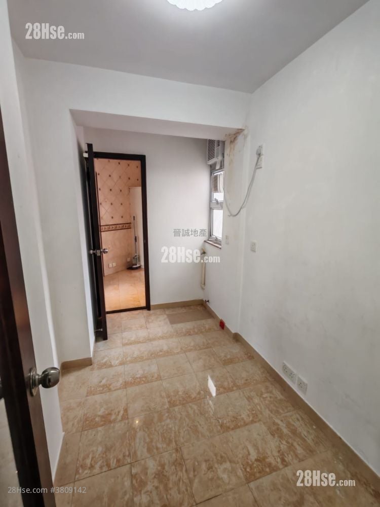 容龙居 售盘 4 房 , 3 浴室 970 平方尺