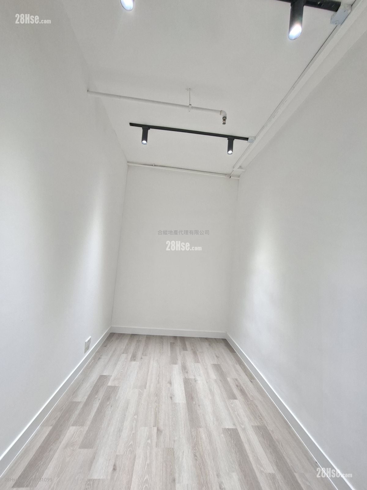 骆驼漆大厦 租盘 5+ 房 , 5+ 厕所