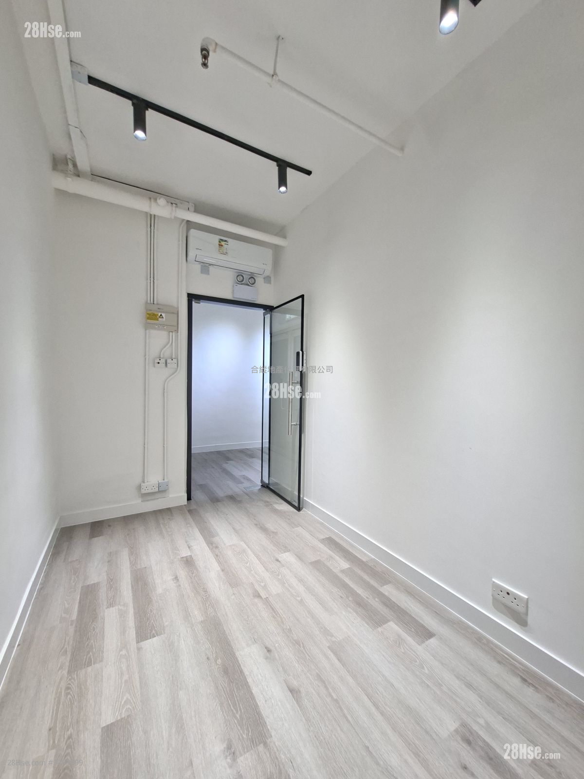 骆驼漆大厦 租盘 5+ 房 , 5+ 厕所