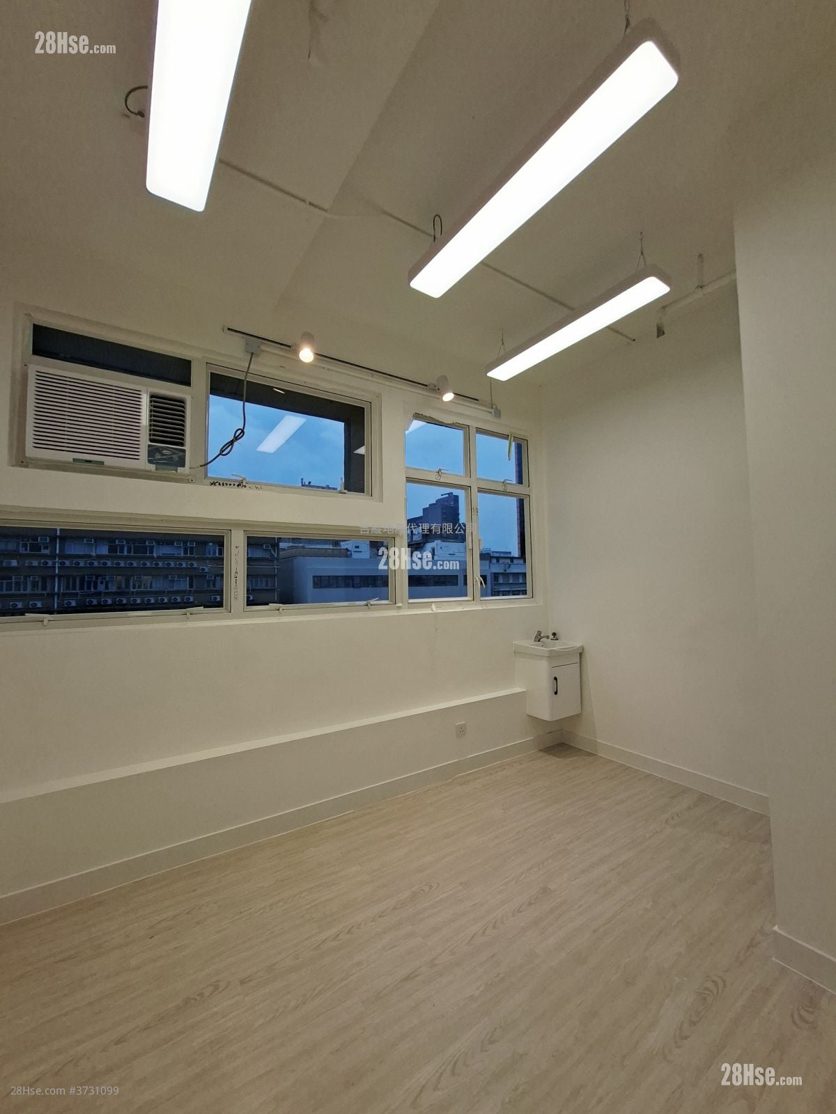 骆驼漆大厦 租盘 5+ 房 , 5+ 厕所