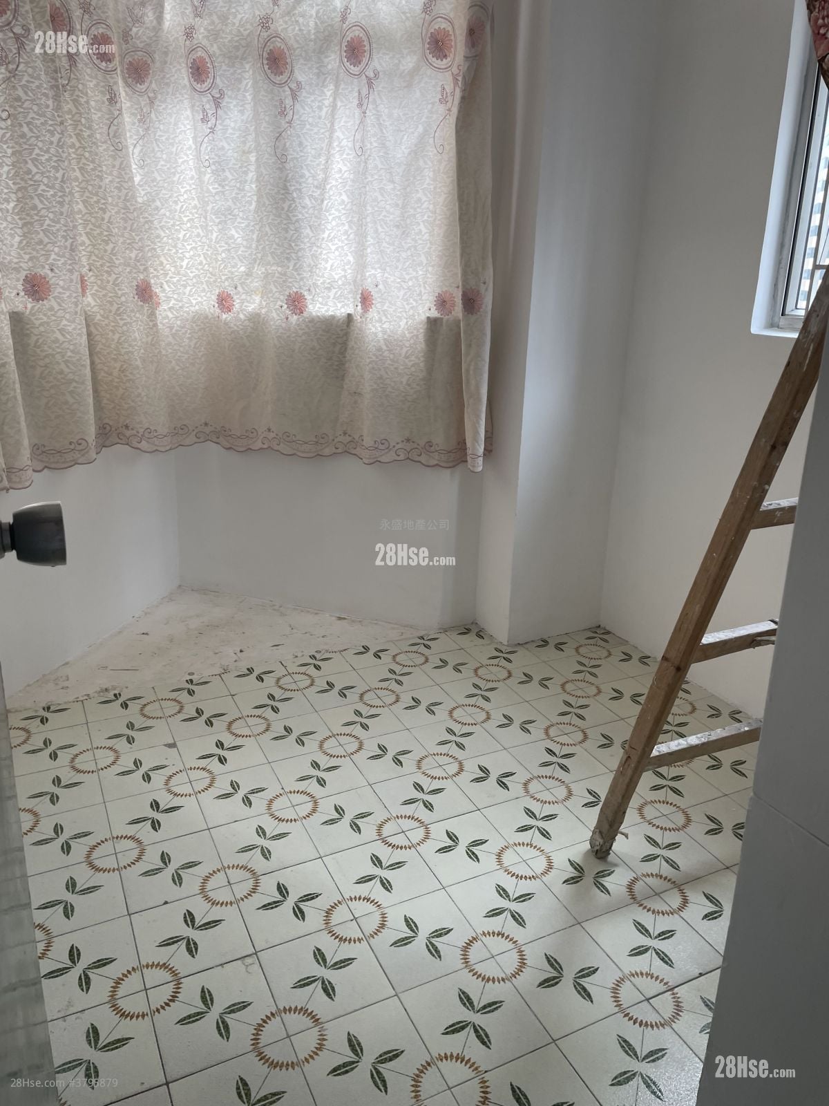 豪华阁 售盘 305 平方尺