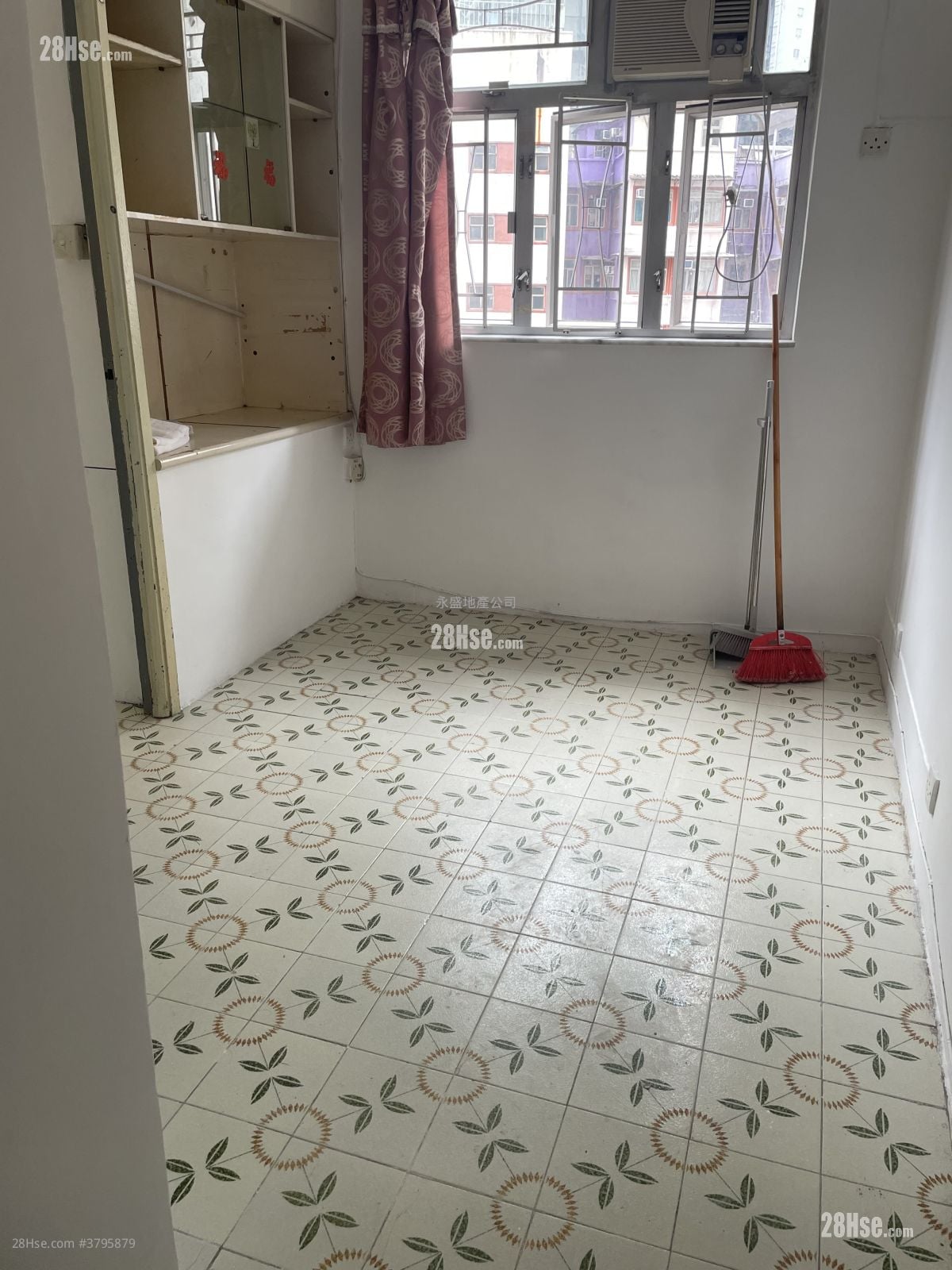 豪华阁 售盘 305 平方尺