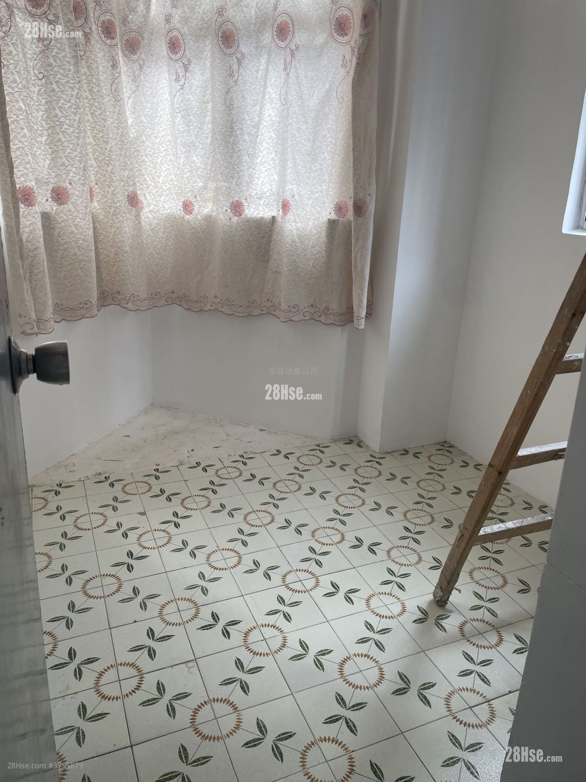 豪华阁 售盘 305 平方尺