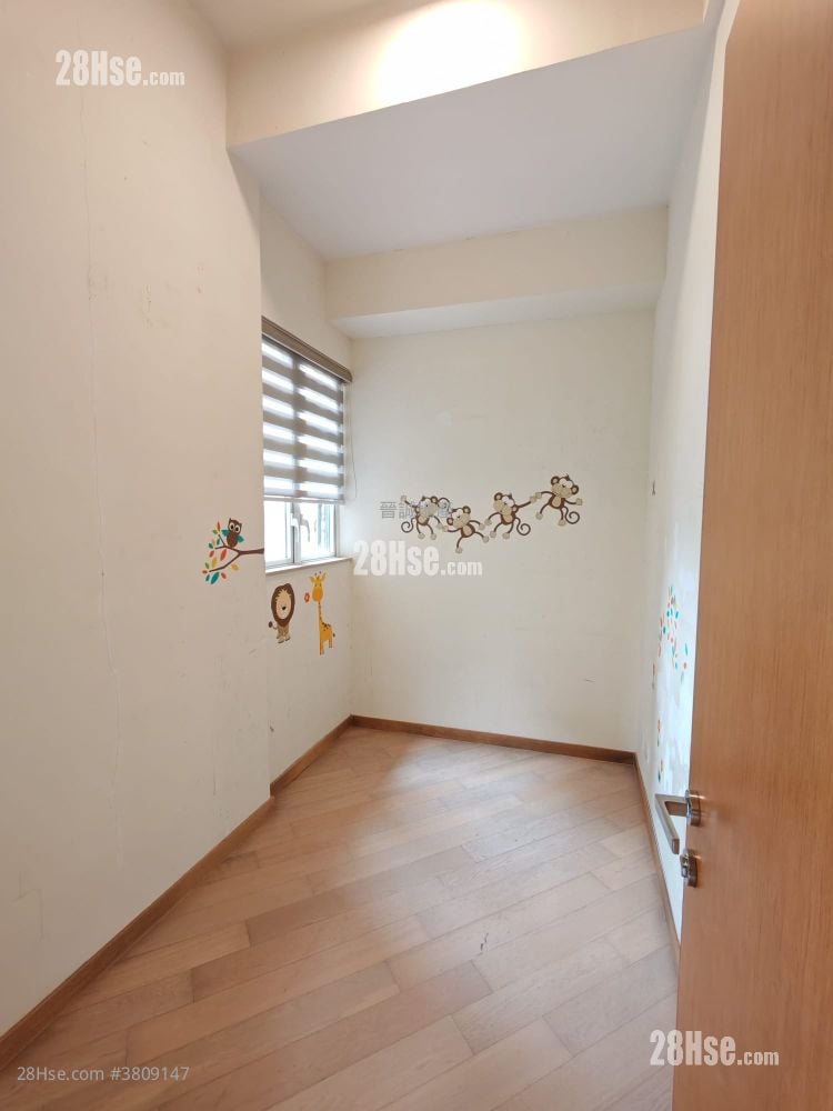 星堤 售盘 4 房 , 3 浴室 1,142 平方尺