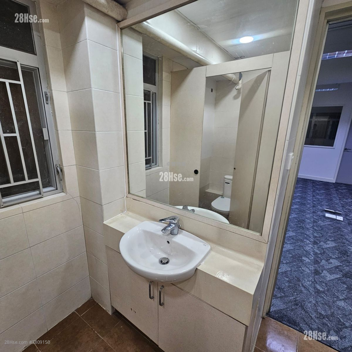 Hop Hing Industrial Building Rental 5+ Bedrooms , 2 Toilets 2,700 ft²