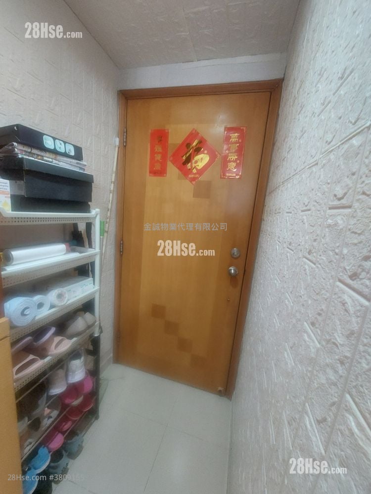 Wilmer Building Sell 2 Bedrooms , 1 Bathroom 329 ft²