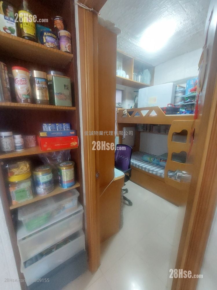 Wilmer Building Sell 2 Bedrooms , 1 Bathroom 329 ft²