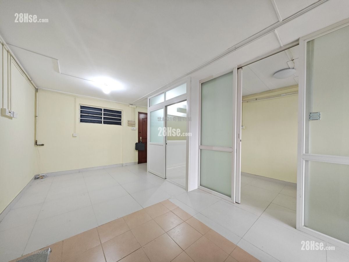 Cheung Wah Estate Sell 2 Bedrooms , 1 Bathroom 423 ft²