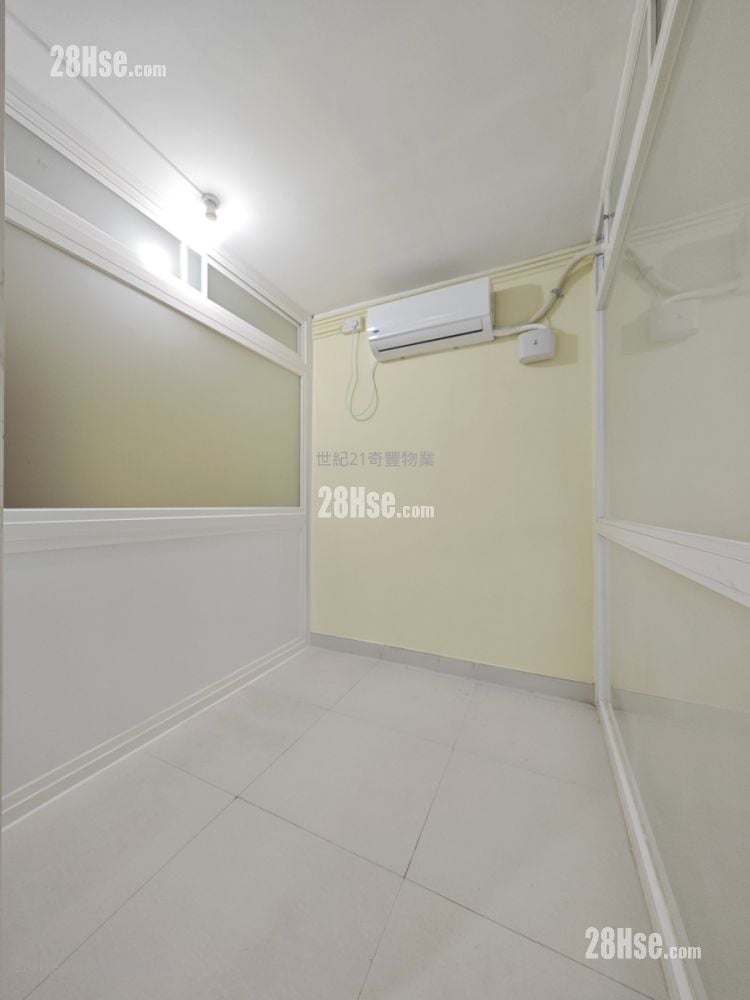 Cheung Wah Estate Sell 2 Bedrooms , 1 Bathroom 423 ft²