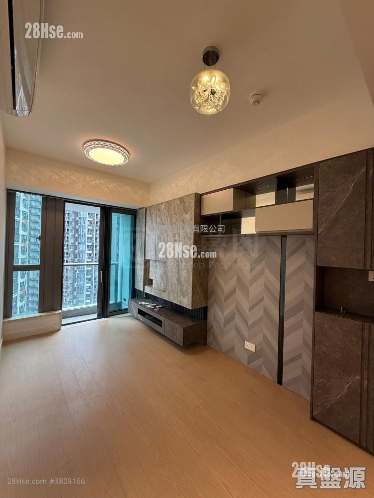 Monaco One Sell 2 Bedrooms 444 ft²