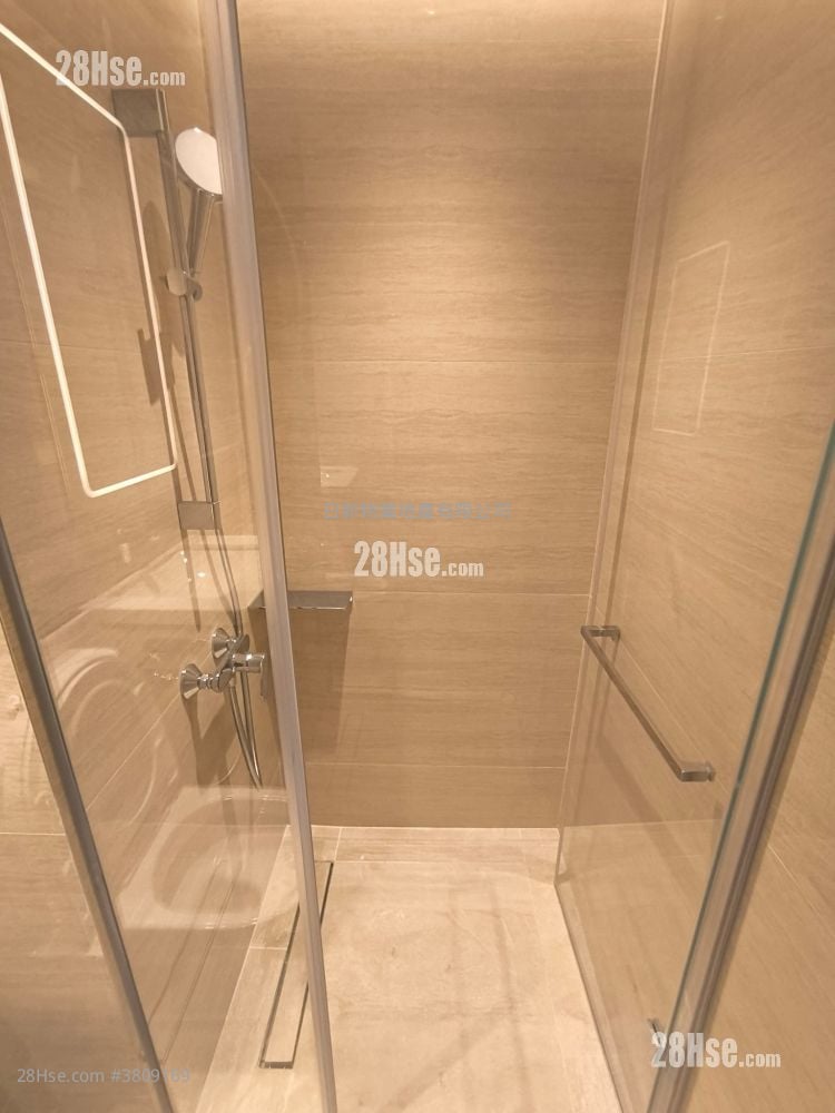 黄金海湾 租盘 204 平方尺